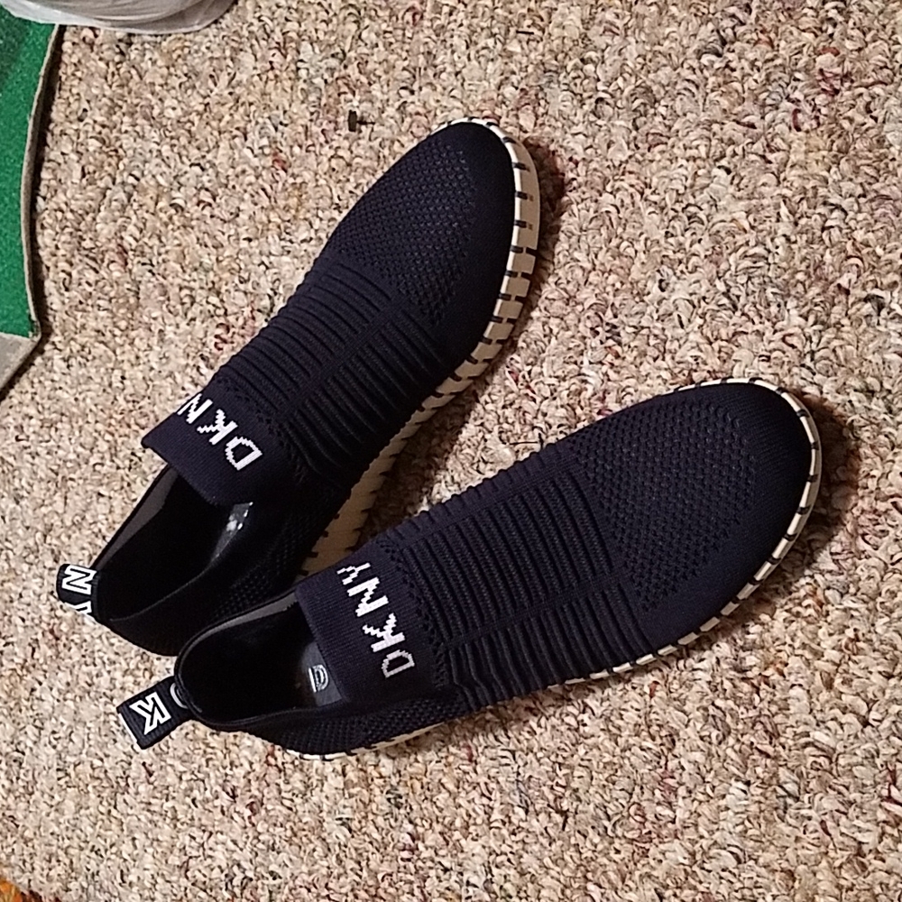 DKNY Shoes. - Picture 10 of 10